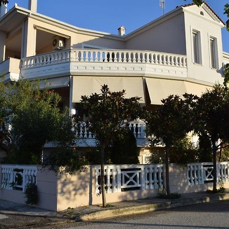Ferienwohnung Five Stars In Trikala Exterior foto